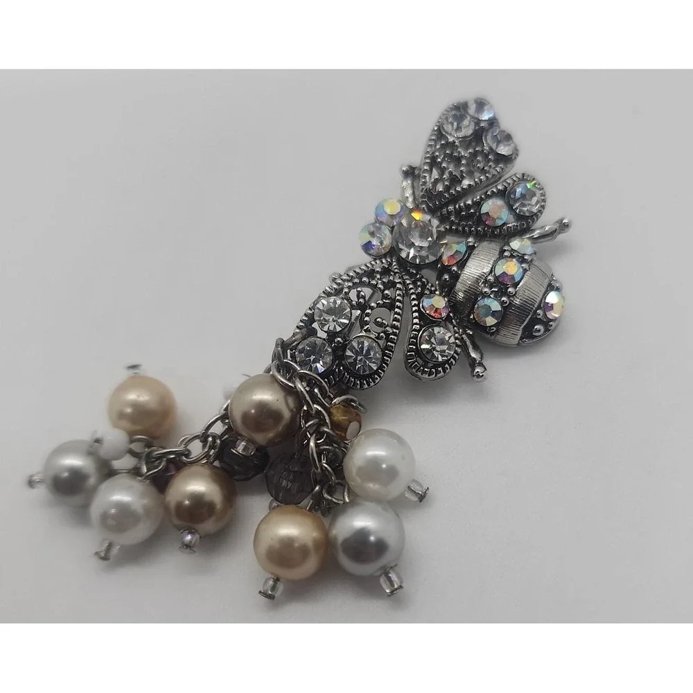 Vintage silver tone rhinestone BEE w/ dangle faux pearls brooch pin